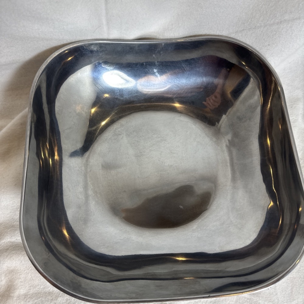 Wilton Armetale 9" Boston Medium Square with rounding Bowl #109284 mfg 2004-2007